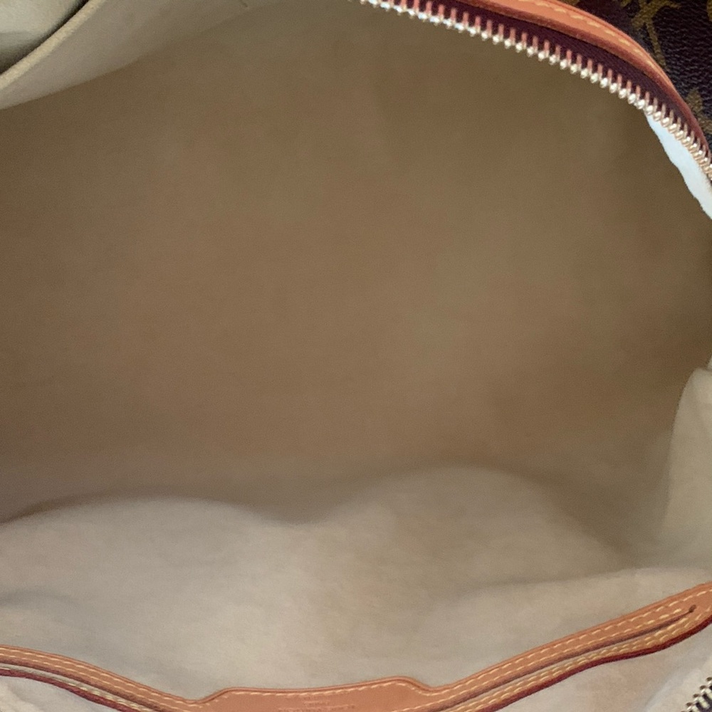LOUIS VUITTON Monogram Canvas Retiro GM Bag - Picture 6 of 16